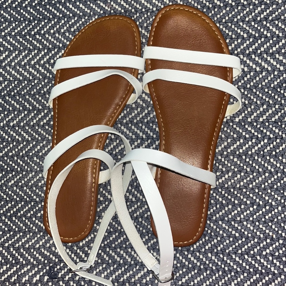 Pac sun white sandals size 9